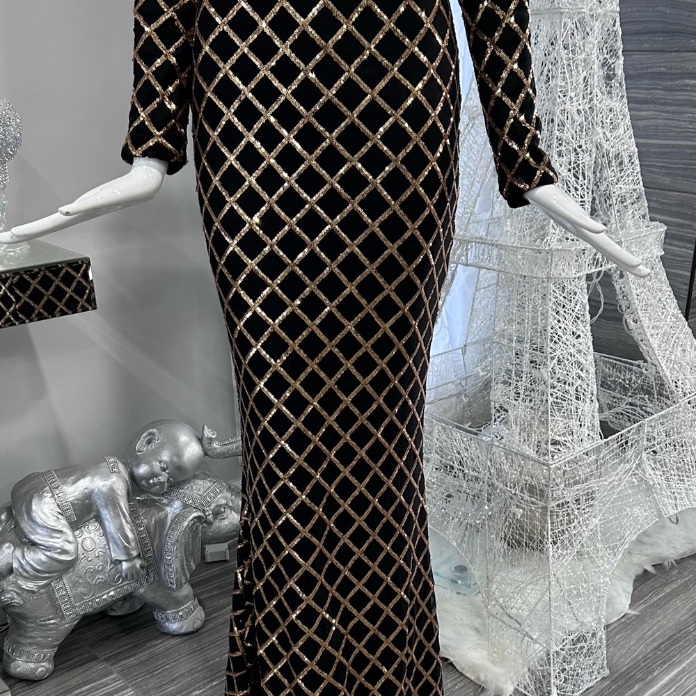 NWOT ✨Sequins Dress with Black and Gold Long Sleeve-Size-M - Picture 6 of 17